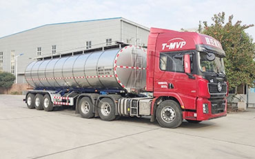 天潤新東牛奶運輸車被評為中國知名品牌