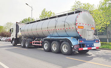 新東奶罐車自動(dòng)呼吸閥技術(shù)特點(diǎn)及優(yōu)勢(shì)